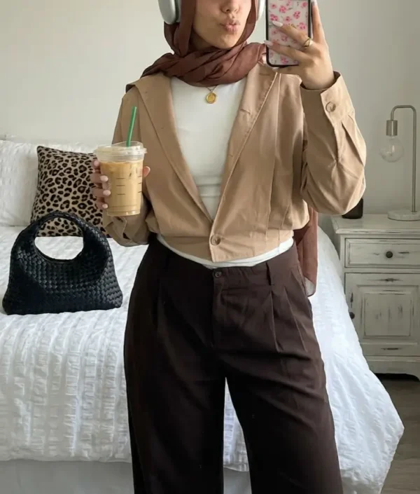 cropped beige short trench for women selfie shot Short Trench jacket🤎
