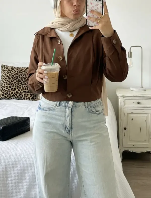 cropped brown short trench for women selfie shot Short Trench jacket🤎