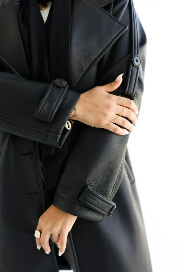 premuim black leather coat close shot premium leather coat